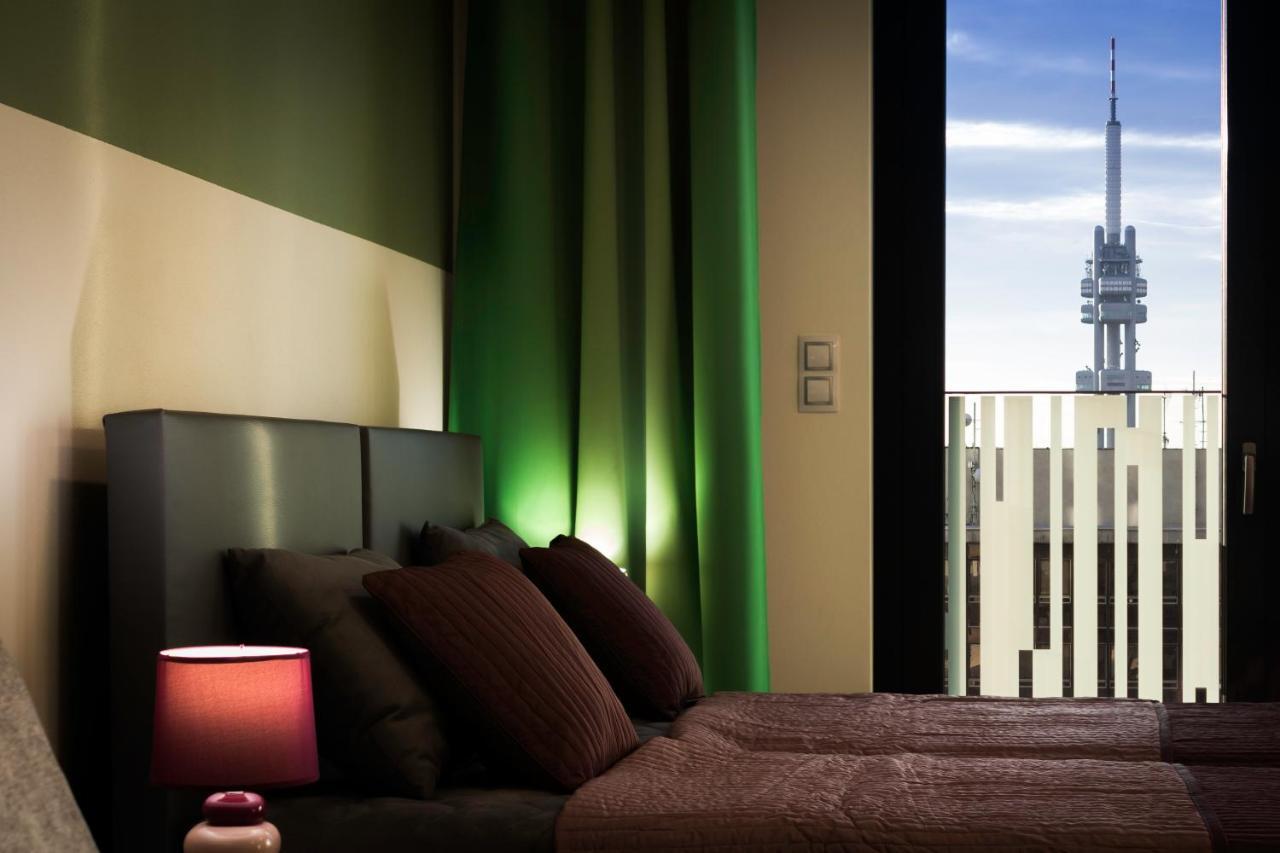 Prague Apartment In Residential Tower - Parking エクステリア 写真