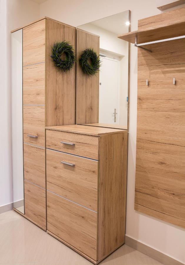 Prague Apartment In Residential Tower - Parking エクステリア 写真